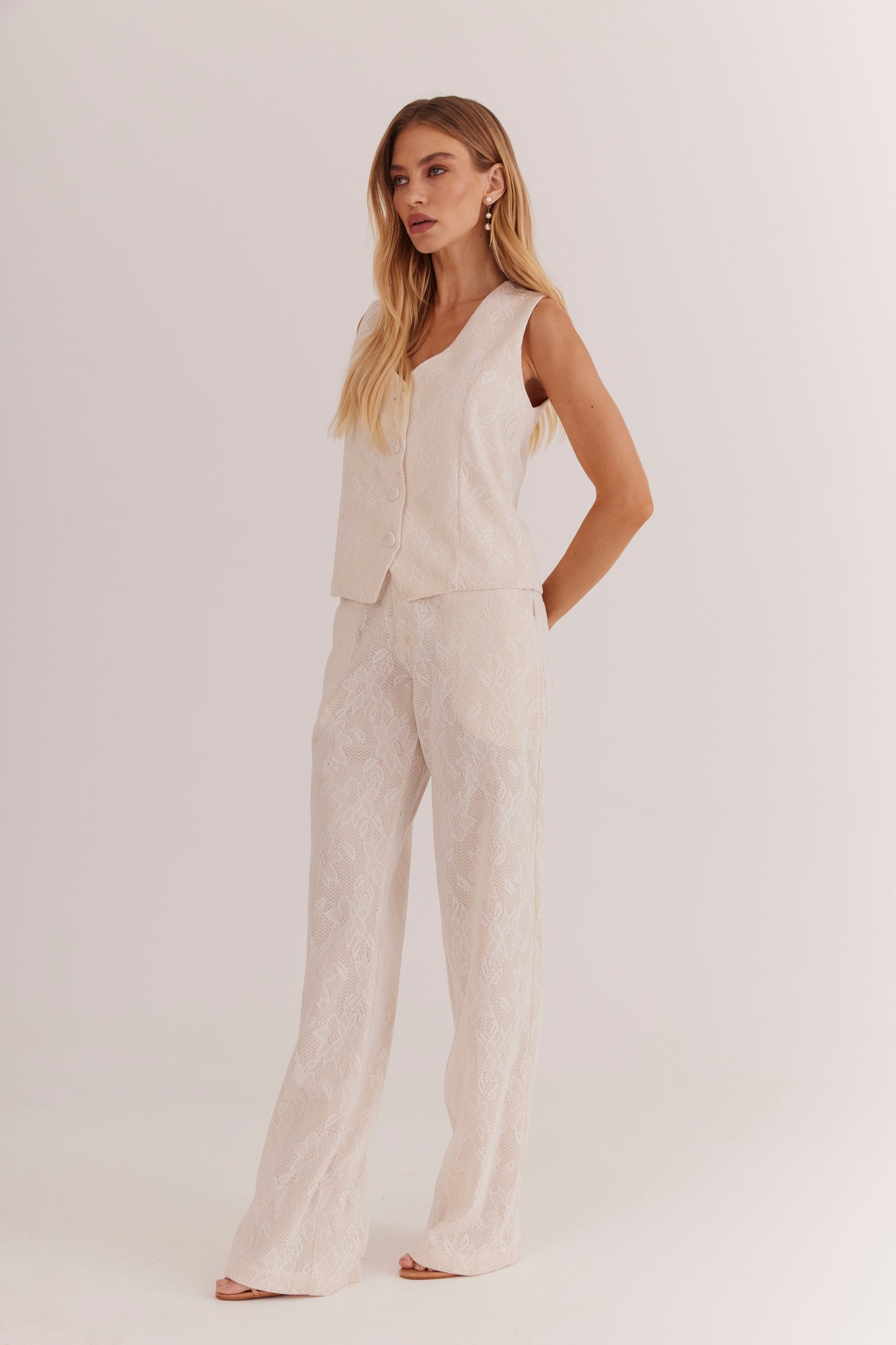 Conjunto de Alfaiataria Smoking em Renda "Fleur de Lune"