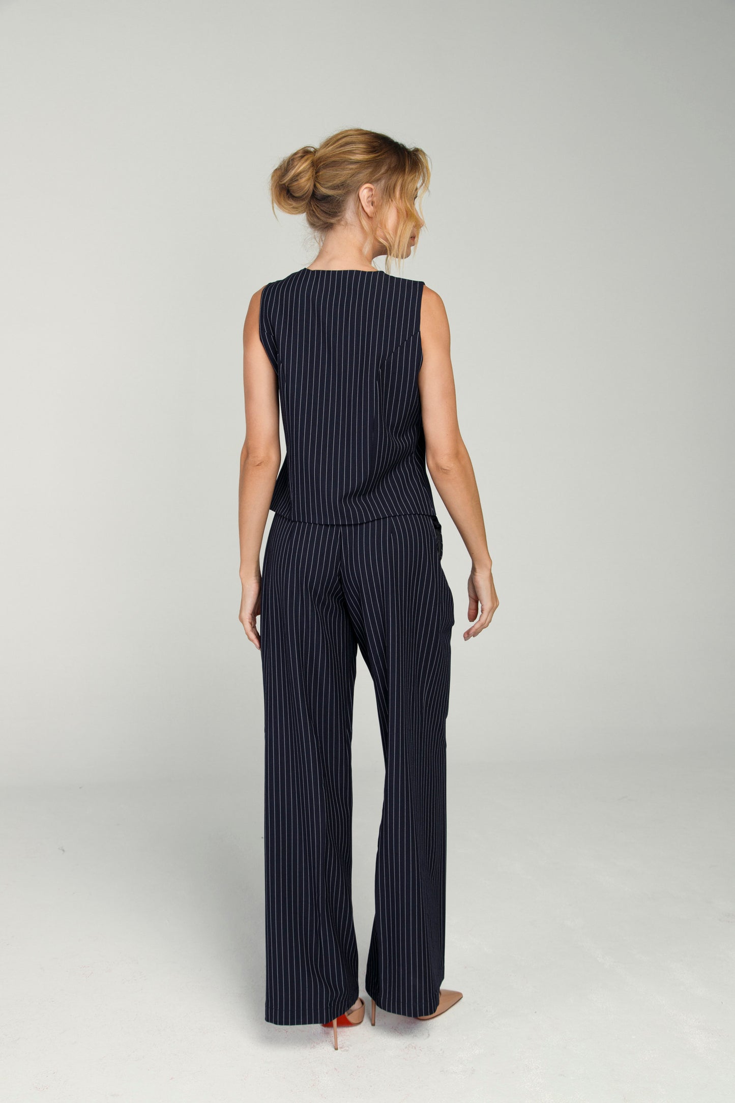 Calça de Alfaiataria Risca de Giz Azul Marinho "La Parisienne”