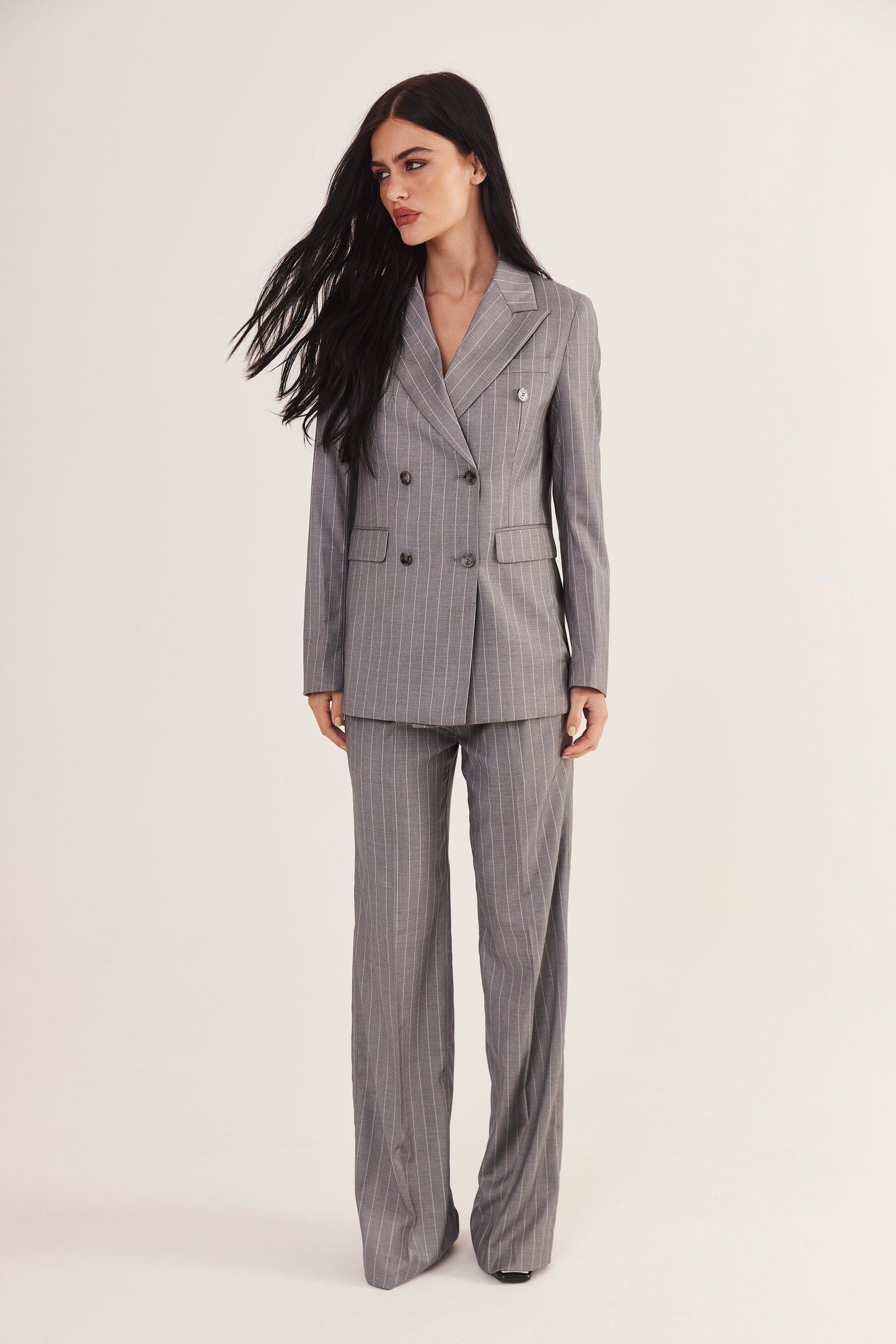 Blazer de Alfaiataria Risca de Giz "Le Parisien" Cinza