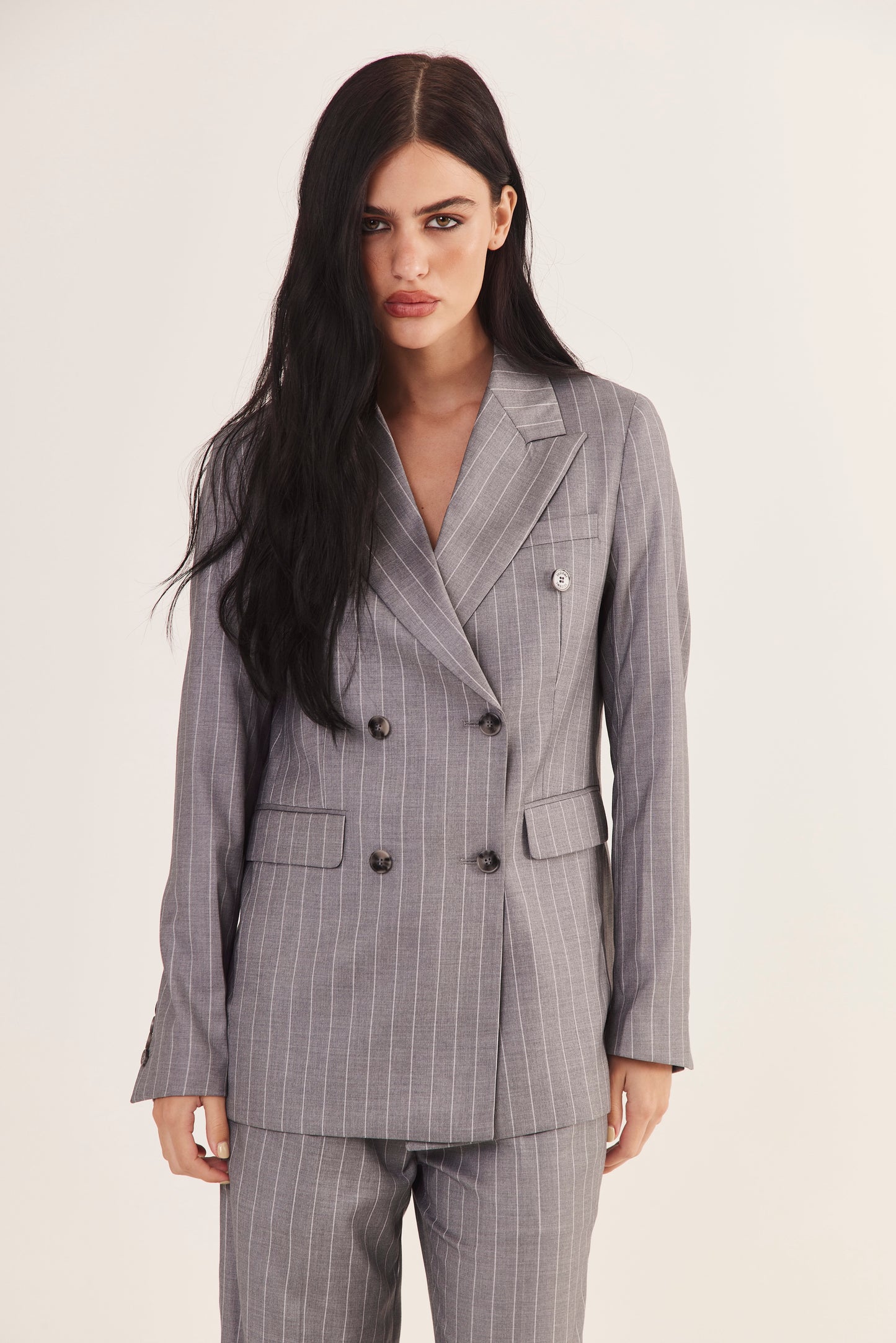 Blazer de Alfaiataria Risca de Giz "Le Parisien" Cinza