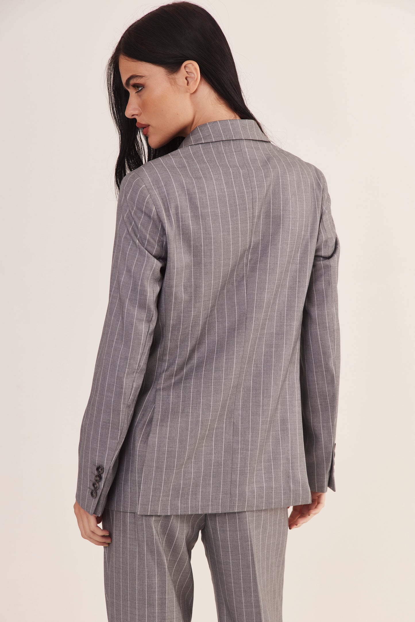 Blazer de Alfaiataria Risca de Giz "Le Parisien" Cinza
