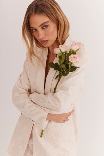 Blazer de Alfaiataria Smoking em Renda "Fleur de Lune"