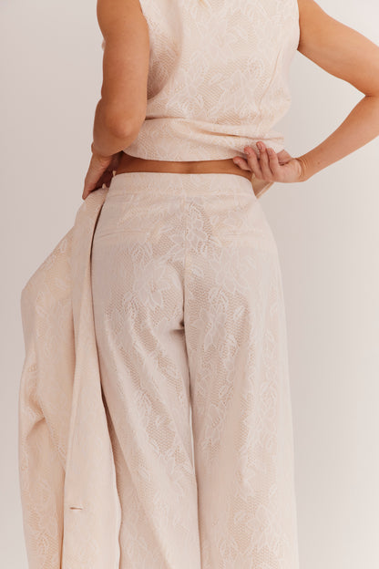 Calça de Alfaiataria em Renda "Fleur de Lune"