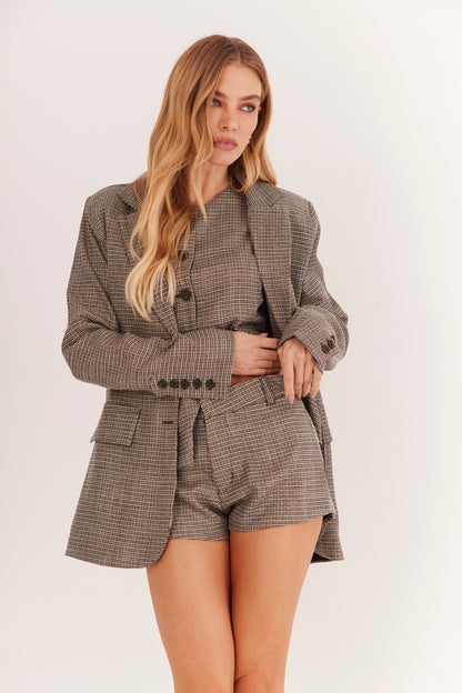 Shorts Curto de Alfaiataria "Amaretto"