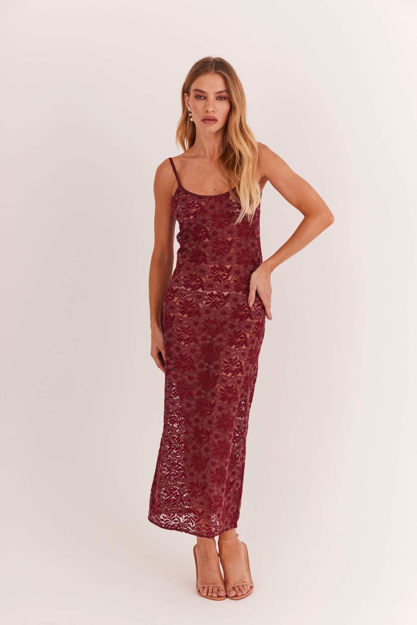 Vestido em Renda "Fiore" Marsala