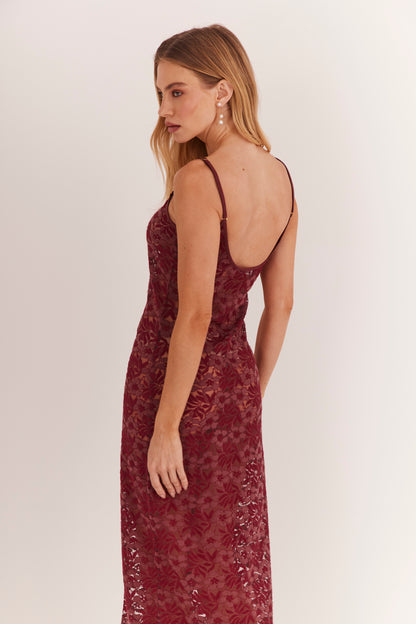 Vestido em Renda "Fiore" Marsala