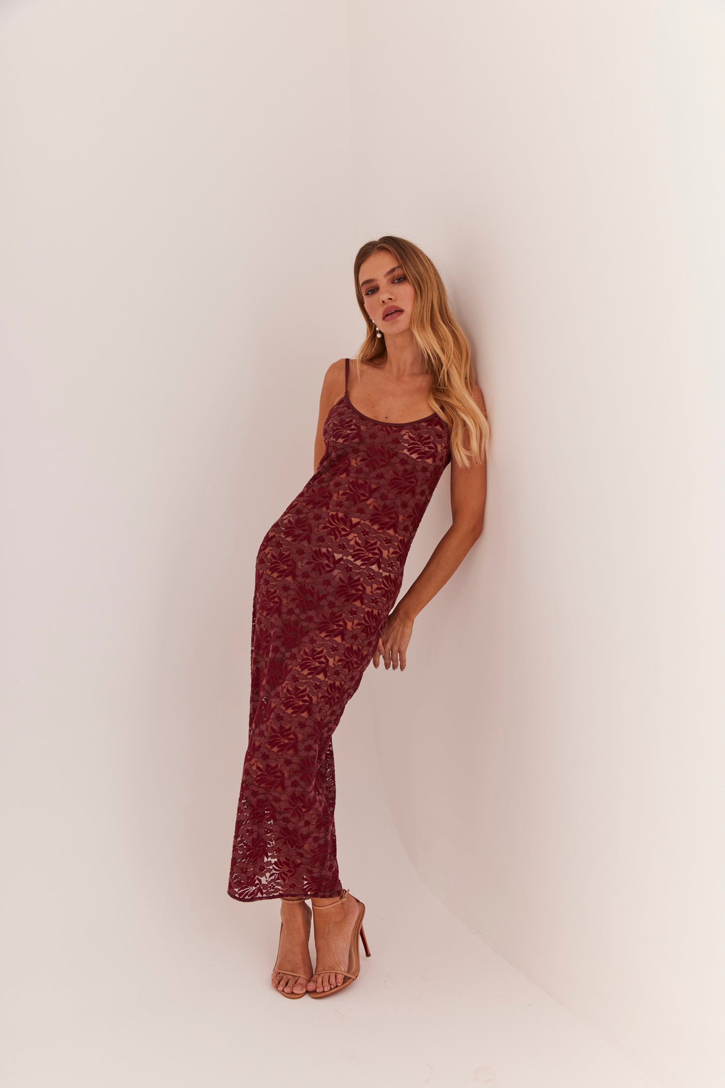 Vestido em Renda "Fiore" Marsala