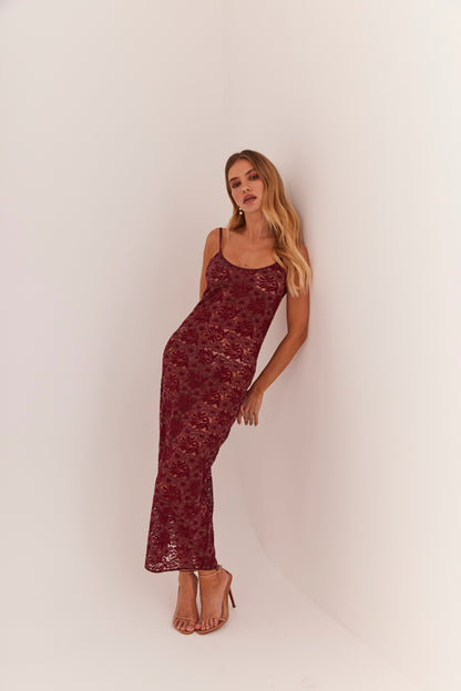 Vestido em Renda "Fiore" Marsala