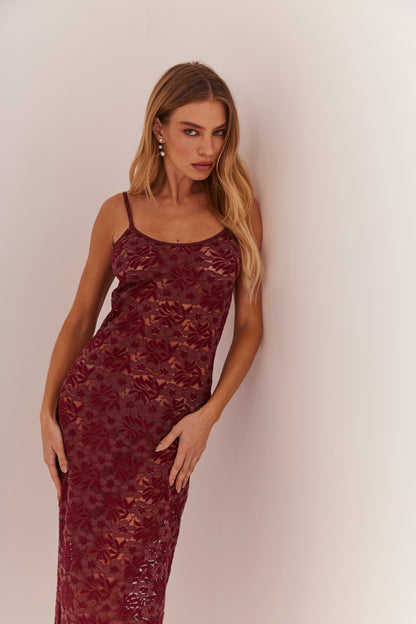 Vestido em Renda "Fiore" Marsala