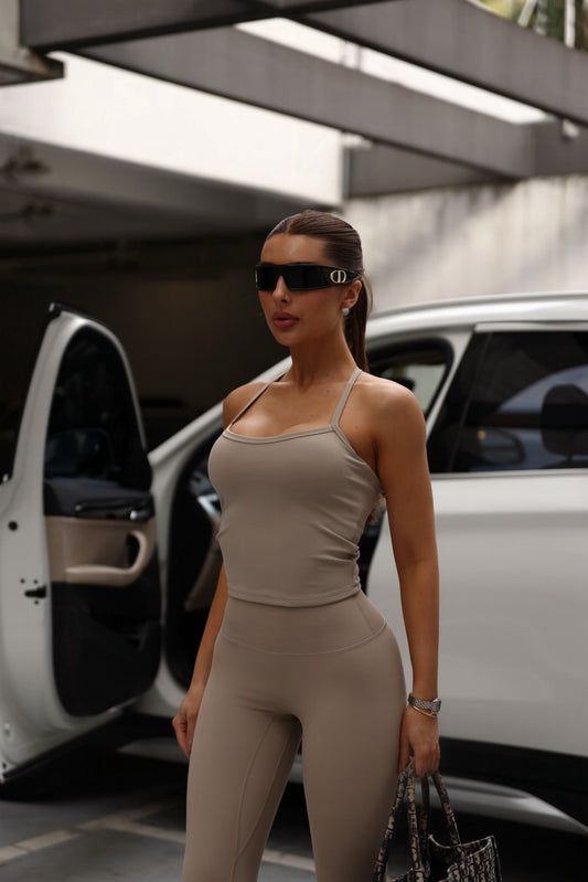 Top Strappy Sculpt "Almond"